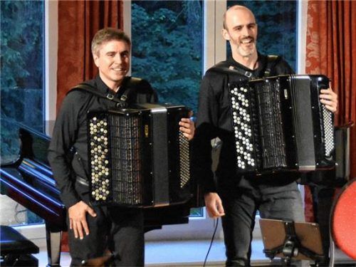 Meister auf dem Akkordeon: (von links) Inaki Alberdi und Marko Sevarlic. Foto Bovers