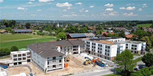 Nachdem der erste Neubau 2025 eröffnet wurde, rollen nun die Bagger für den zweiten Bauabschnitt an. Foto Berger