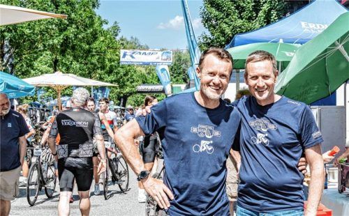 Oliver Busch (links) und Christian Schuller sorgen auch am Tag der Veranstaltung gemeinsam mit zahlreichen ehrenamtlichen Helfern dafür, dass der Tag reibungslos verläuft. Foto Radmarathon Rosenheim