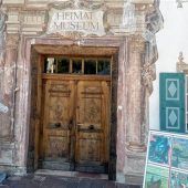 Historisches Gemälde wird restauriert