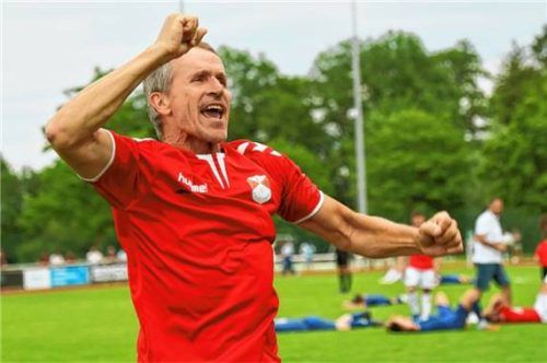 Trainer Stanley König verabschiedete sich mit dem Klassenerhalt aus Engelsberg. Foto Butzhammer