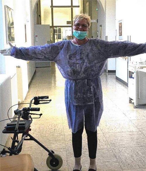 Uta Rataj hat im August 2018 ein neues Herz bekommen. Im Anschluss musste sie das Laufen mit einem Rollator neu lernen – acht Jahre später ist sie sehr dankbar für ihr zweites Leben. Fotos Eiglmeier