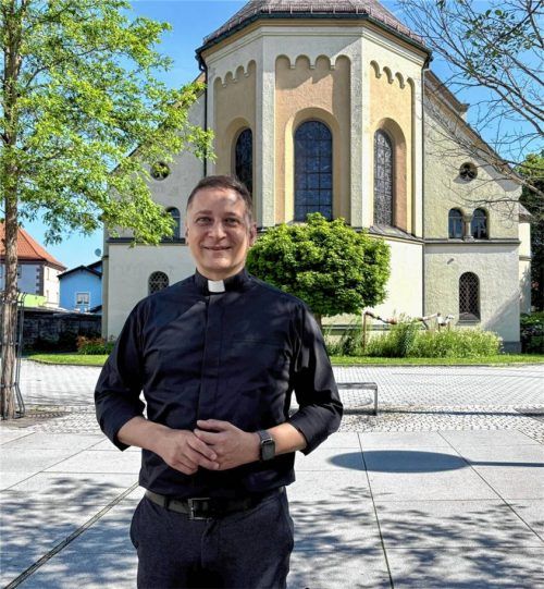 Verabschiedet sich am Sonntag beim Gottesdienst und dem anschließenden Pfarrfest von der Gemeinde: Pfarrer Fabian Orsetti. Foto Eiglmeier