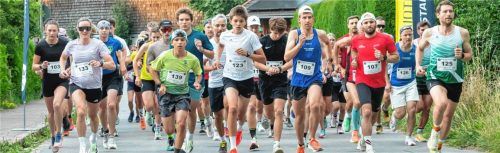 122 Läuferinnen und Läufer gingen beim Kampenwand-Staffellauf an den Start.Foto Anita Berger