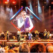 8.500 Fans bejubeln Roland Kaiser