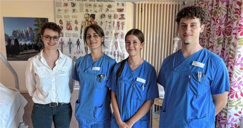 Arbeiten an und in der „Trainee Care Unit“: Regina Hartmetz (von links), Vera Rosenauer, Anna Burmann und Lukas Rückel. Foto Eiglmeier