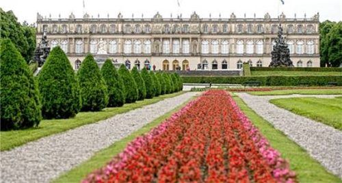 Auf Schloss Herrenchiemsee findet am 26. August ein König-Ludwig-Abend statt. Foto dpa