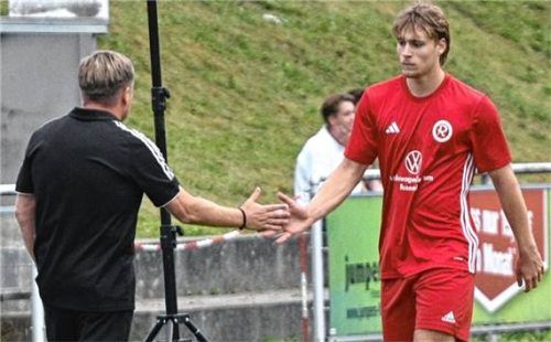 Auf Wiedersehen: Laurin Fürmeier hat nur ein kurzes Comeback bei den Sechzigern gegeben, der junge Defensivspieler kehrt studienbedingt wieder in die USA zurück.Foto Ziegler