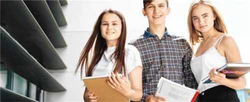 Bayern will die duale Ausbildung weiter stärken.Foto istock