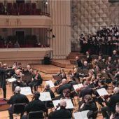 Verdis Requiem mit 130 Sängern