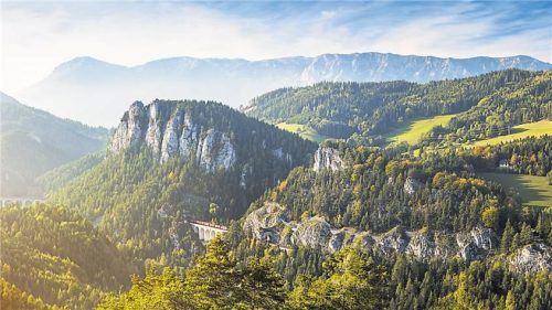 Der 20-Schilling-Blick auf die Semmering-Viadukte. Fotos marion brandstetter, Niederösterreich Werbung/Michael Liebert, Wiener Alpen/Robert Herbst