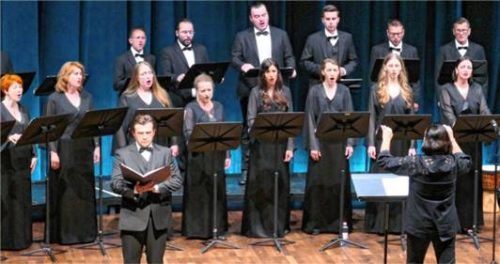 Der Chor der Tiroler Festspiele Erl. Foto Janka