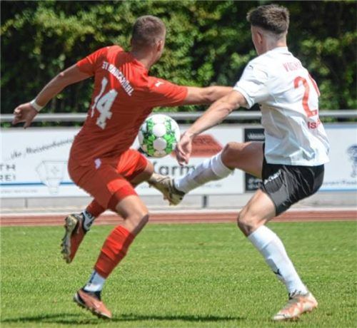 Der SV Bruckmühl und der TSV Wasserburg spielten vor fast genau zwei Jahren noch um Landesliga-Punkte. Beim Pokal-Duell liegen zwei Spielklassen dazwischen.Foto Franz Ruprecht