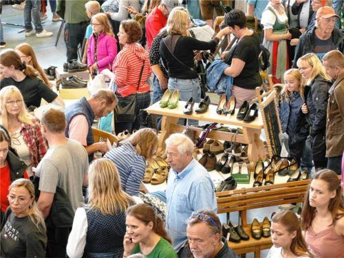 Der Trachtenmarkt gilt als echter Publikumsmagnet. Fotos Christa Bachmaier