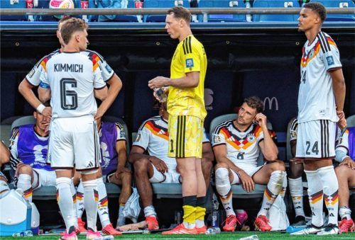 Deutschlands erneut frühes Aus bei der Fußball-Weltmeisterschaft wirft Fragen auf. Das OVB-Sportteam spricht über die Aufstellung, Enttäuschungen und den Bundestrainer. Foto Imago Images