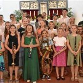 Musikschule Grassau begeistert Publikum beim Sommerkonzert in Marquartstein
