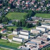 Moorbrand: Retter rasen über JVA-Gelände