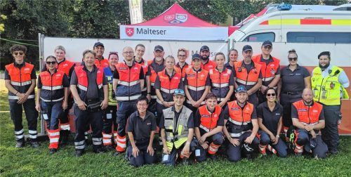 Ein großes ehrenamtliches Team der Malteser Rosenheim unter der Einsatzleitung von Kevin Braun (rechts) sorgte beim Rosenheimer Sommerfestival zuverlässig für die sanitätsdienstliche Versorgung. Fotos Malteser Rosenheim