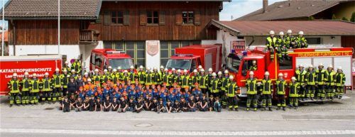 Eine große Zahl an aktiven Mitgliedern kann die Feuerwehr Flintsbach vorweisen. Neben der Feuerwehr ist der Nachwuchs in Jugend- und Kindergruppen organisiert.