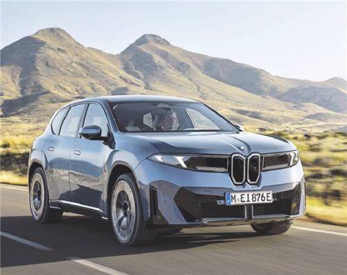 Er fährt und fährt und fährt: Beim Reichweitentest kam der BMW iX3 781 Kilometer weit. Foto BMW