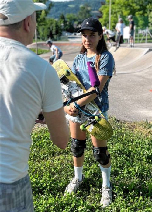 Erfolgreiche Sportler sind schon in jungen Jahren gefragt: InngauBoarderin Emma Hüsgen aus Bad Aibling im Interview. Foto privat