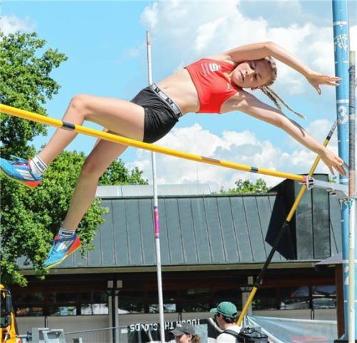 Eva Christina Rapolder gewann den Stabhochsprung der Jugend W15 mit DM-Norm.Fotos Stuffer