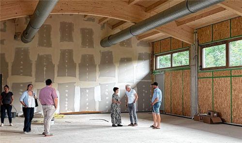 Hier entsteht der Gymnastikraum. Ortstermin im Neu- und Umbau im Obergeschoss des ASV Eggstätt-Sportheims.