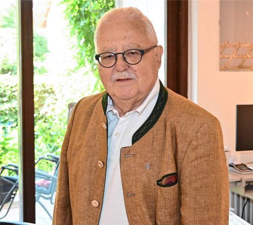 Horst Halser war lange Zeit der älteste noch aktive Politiker in Bayern. Jetzt feiert der 18-fache Großvater seinen 90. Geburtstag. Foto Peter Schlecker