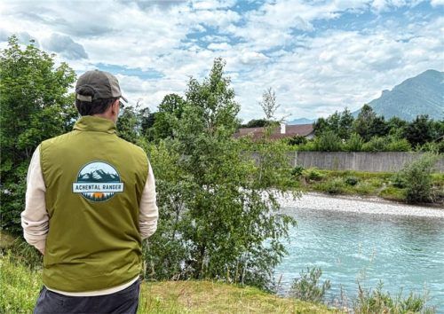 Im Achental sind ab diesem Wochenende 16 Ranger im Einsatz, die als Vermittler zwischen Naturschutz, Almwirtschaft und Tourismus fungieren sollen.Foto Ökomodell Achental