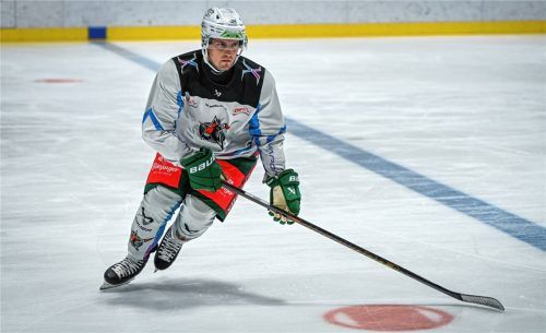 In den neuen Farben: Tomáš Rubeš stürmt künftig für die Starbulls Rosenheim.Foto Marko Aleksic