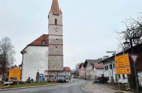 In den Ort investieren? Geht in Halfing nur, wenn auf die Rücklagen zugegriffen wird. Foto Ammelburger