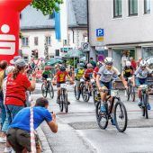 107 Athleten starten ins Rennen „Rund um den Priener Marktplatz“
