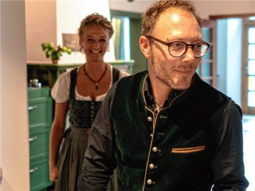Julien Graveleine, Chef des Pruttinger Wirts, ist nach seinem Kletterunfall auf dem Weg der Besserung. Foto Thomae