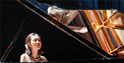 Jung und bezaubernd: Sophia Liu. Foto SCHEFFOLD MEDIA