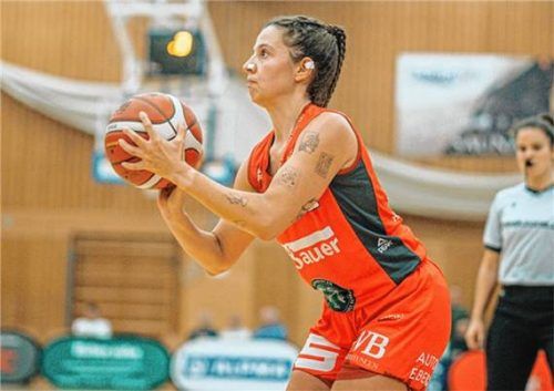 Kapitänin Manuela Scholzgart bleibt dem TSV Wasserburg erhalten. Foto Leo bauer