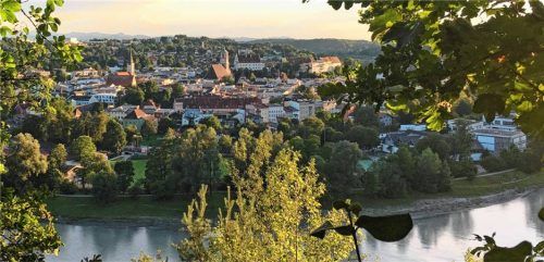 Kunst und Kultur erwartet die Ausflügler beim Ausflug entlang der Innleiten. Danach lohnt Wasserburgs historische Altstadt einen Besuch. Foto Chiemsee-Alpenland Tourismus