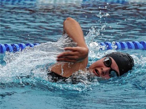 Lara Willimayer (Jahrgang 2010) ist oberbayerische Jahrgangsmeisterin über 400 Meter Freistil. Foto re