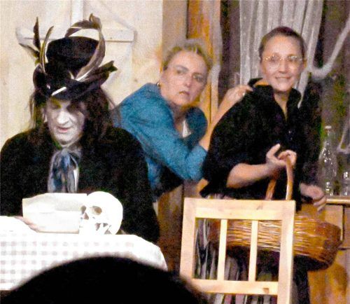 Mit dem Stück „Boandlgeheimnis“ feierte die Theatergesellschaft Bad Endorf eine gelungene Premiere. Foto  Ammelburger