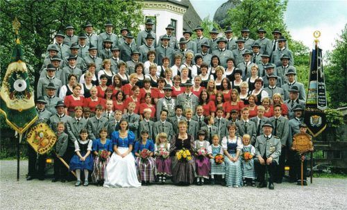 Nachdem im vergangenen Jahr die Musikkapelle ihr 40-jähriges Bestehen feiern konnte, stoßen heuer die Goldaria-Schützen auf dem Schlossparkfest auf 125 Jahre an.