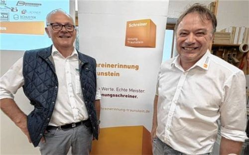 Obermeister Andreas Weinzierl (rechts) und sein Stellvertreter Bernhard Daxenberger wurden wieder in das Ehrenamt gewählt. Foto Andreas Wittenzellner