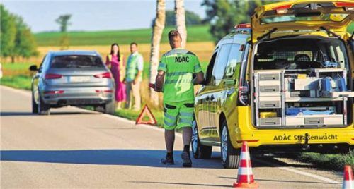 Pannenhilfe im Hochsommer: Während der Hitzewelle war die ADAC-Straßenwacht besonders gefragt. Foto  STIPHOUT/ADAC