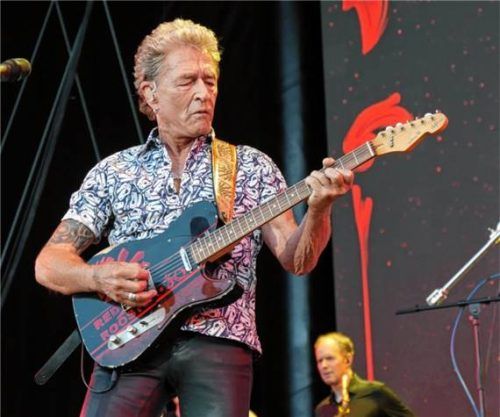 Peter Maffay präsentierte beim Sommerfestival die ganze Bandbreite seines musikalischen Könnens. Foto red
