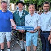 Bürgermeister Christian Hümmer beeindruckt: „Nicht lange gefackelt“