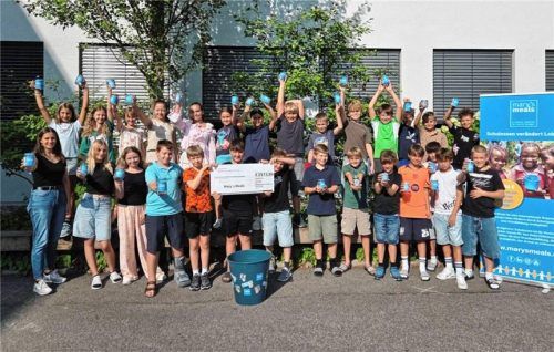 Schüler der Johann-Rieder-Realschule Rosenheim sammelten Spenden für die Hilfsorganisation „Mary‘s Meals“. Foto Staatliche Realschule Rosenheim