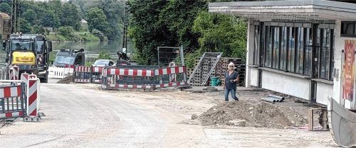 Seit Mai kein Durchkommen: Die Landstraße zwischen Kiefersfelden und Kufstein ist voll gesperrt. Foto Hoffmann