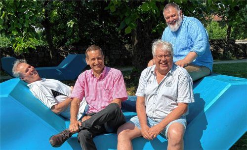 Sie freuen sich auf das Dorffest am Samstag (4. Juli) in Bad Endorf: (von links) Matthias Bergelt, Peter Helfmeyer, Helmut Fleidl und Johann Webersberger mischen bei der Organisation des großes Vereinsfestes kräftig mit. Foto Gerlach