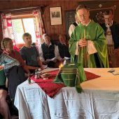 Stimmungsvoller Gottesdienst trotz Regens