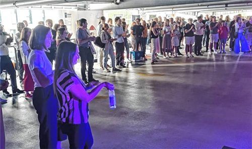 Ungewöhnlicher Ort: Das Rosenheimer Start-up-Festival fand im Parkhaus P12 statt. Rund 200 Besucher kamen.
