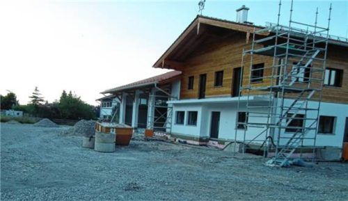 Zu den noch ausstehenden Restarbeiten am Feuerwehrhaus gehören auch die Außenanlagen.Foto Schubert