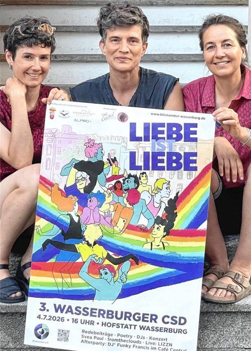 Zum dritten Mal steigt in Wasserburg der CSD. Die Organisatorinnen um (von links) Mira Sacher, Johanna Retzlaff, Hanna Kulke und (nicht auf dem Bild) Karina von Moellendorff wollen ein Zeichen für Vielfalt und Toleranz setzen. Foto privat